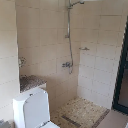 Family * Golem (Tirana)